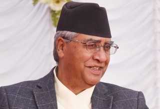 इलाई भेट्न पुगे देउवाः भने ‘उहाँलाई बचाउनुपर्छ’