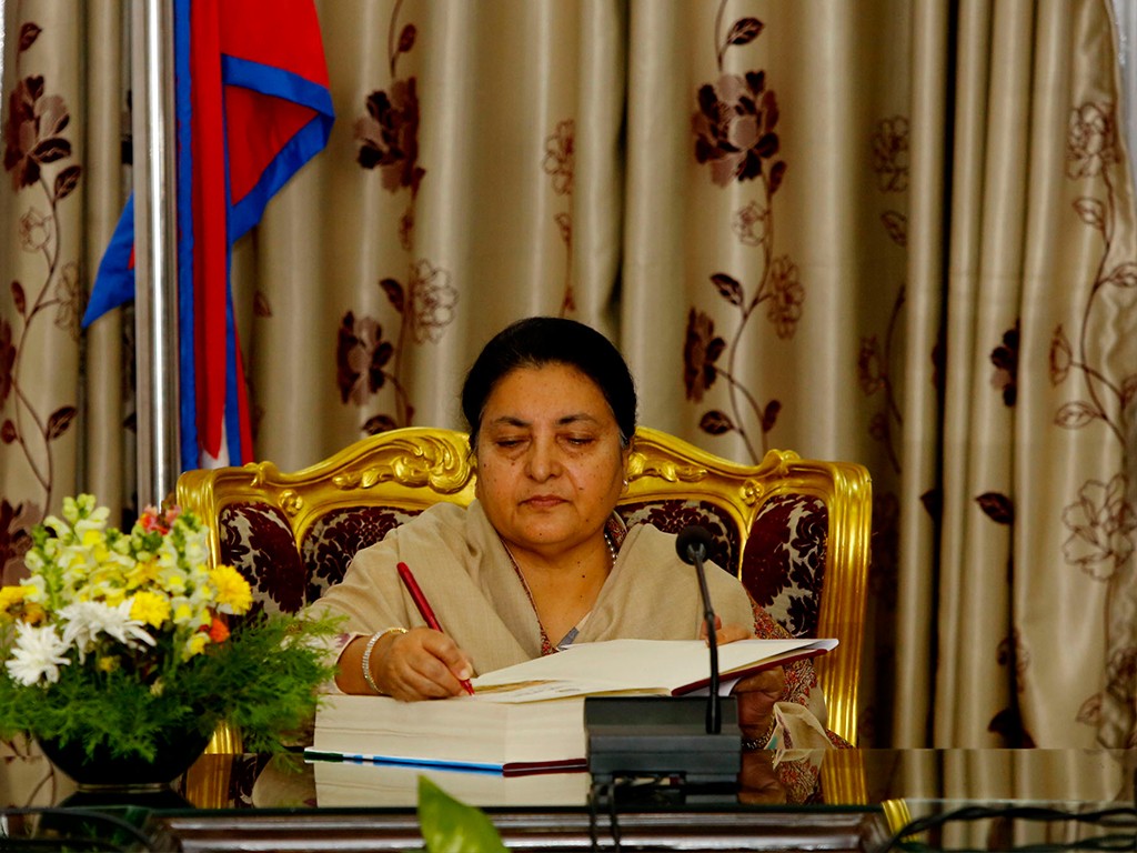राष्ट्रपति भण्डारीद्धारा संविधान दिवसको अवसरमा शुभकामना