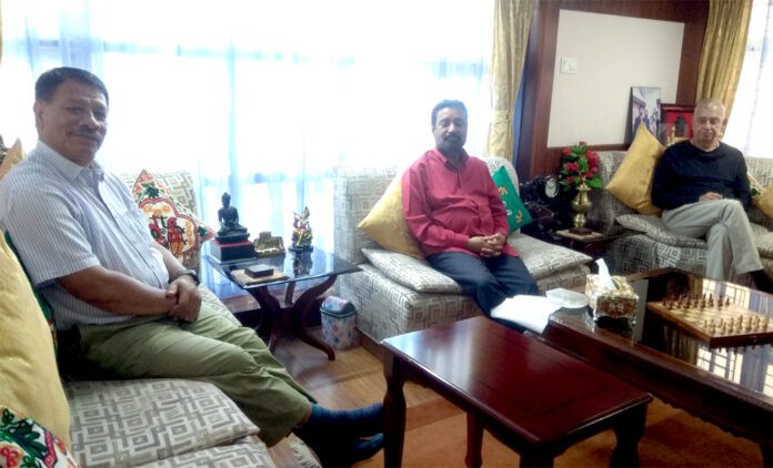 विमलेन्द्र, प्रकाशमान र शशांकको ‘लन्च मिटिङ' : यसले के सन्देश दिन्छ ?