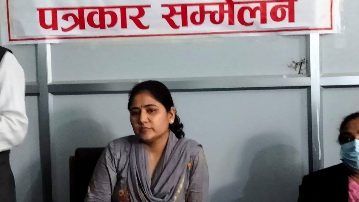 ‘मुख्यमन्त्री निवासमा बन्धक बनाएर जबर्जस्ती हस्ताक्षर गराइयो’ (विज्ञप्तिसहित)
