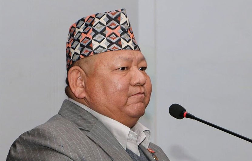 राजीनामा बुझाएका पर्यटन मन्त्री आलेले पत्रकार सम्मेलन गर्दै