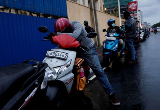 Fuel reserves shrink further as Sri Lanka crisis deepens