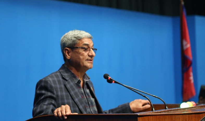 प्रधानमन्त्रीज्यू, पद छाडेर बगलकोलाई दिन सक्नुहुन्छ ?